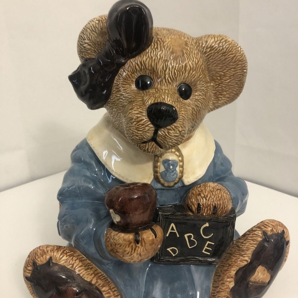 BOYDS COLLECTION COOKIE JAR " MS. BRUIN'S " 8E/345